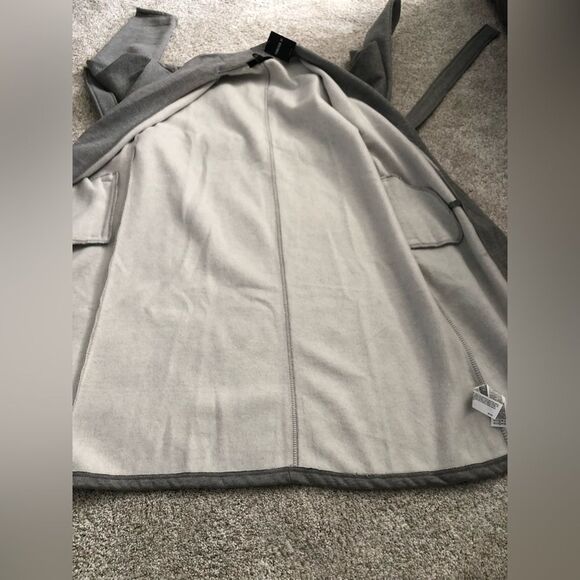 New Forever21 fleece casual jacket, oversized, with belt, size small - Picture 7 of 8